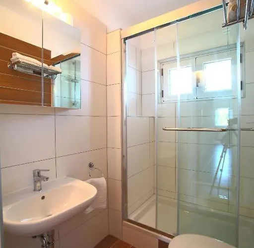 住宿加早餐酒店 Plava Laguna