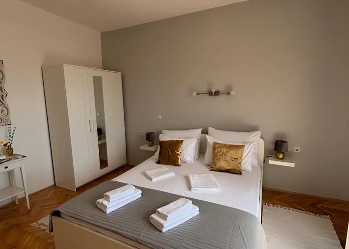 Plava Laguna 萨瓦拉