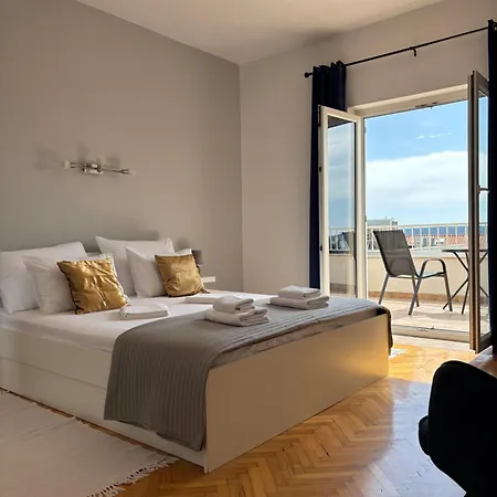 Plava Laguna Panzió Zavala