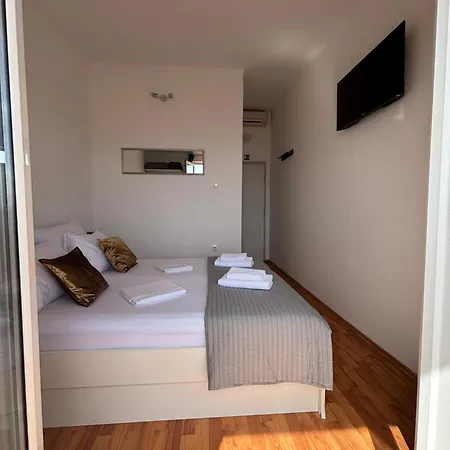 Plava Laguna Panzió