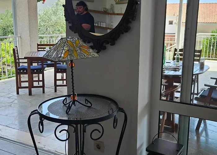 Plava Laguna فندق مبيت وإفطار زافالا