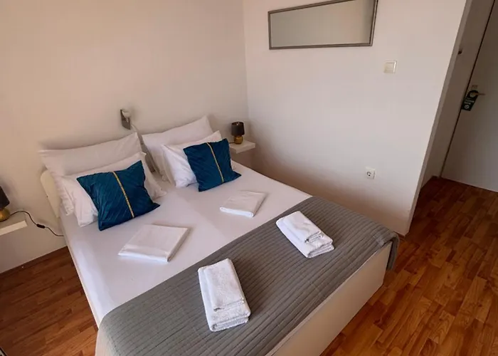 Plava Laguna 4*