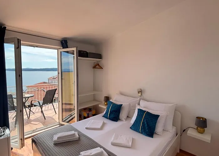 فندق مبيت وإفطار Plava Laguna 4*