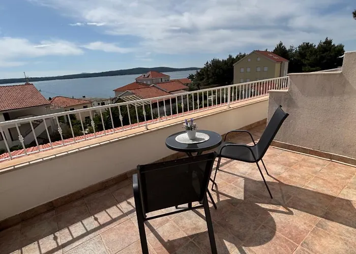 فندق مبيت وإفطار Plava Laguna 4*
