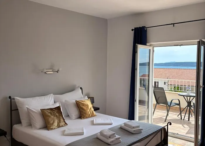 فندق مبيت وإفطار Plava Laguna 4*