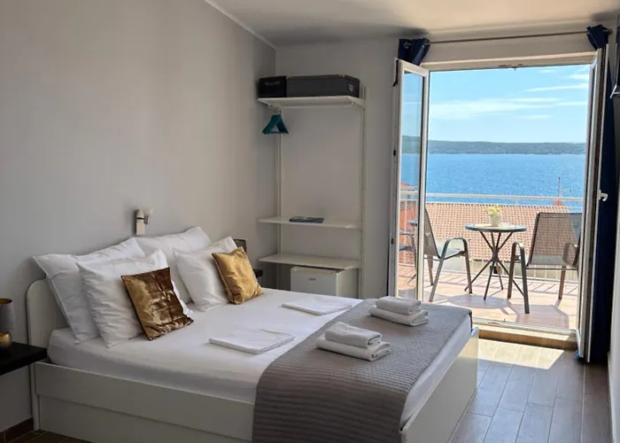 Plava Laguna فندق مبيت وإفطار زافالا